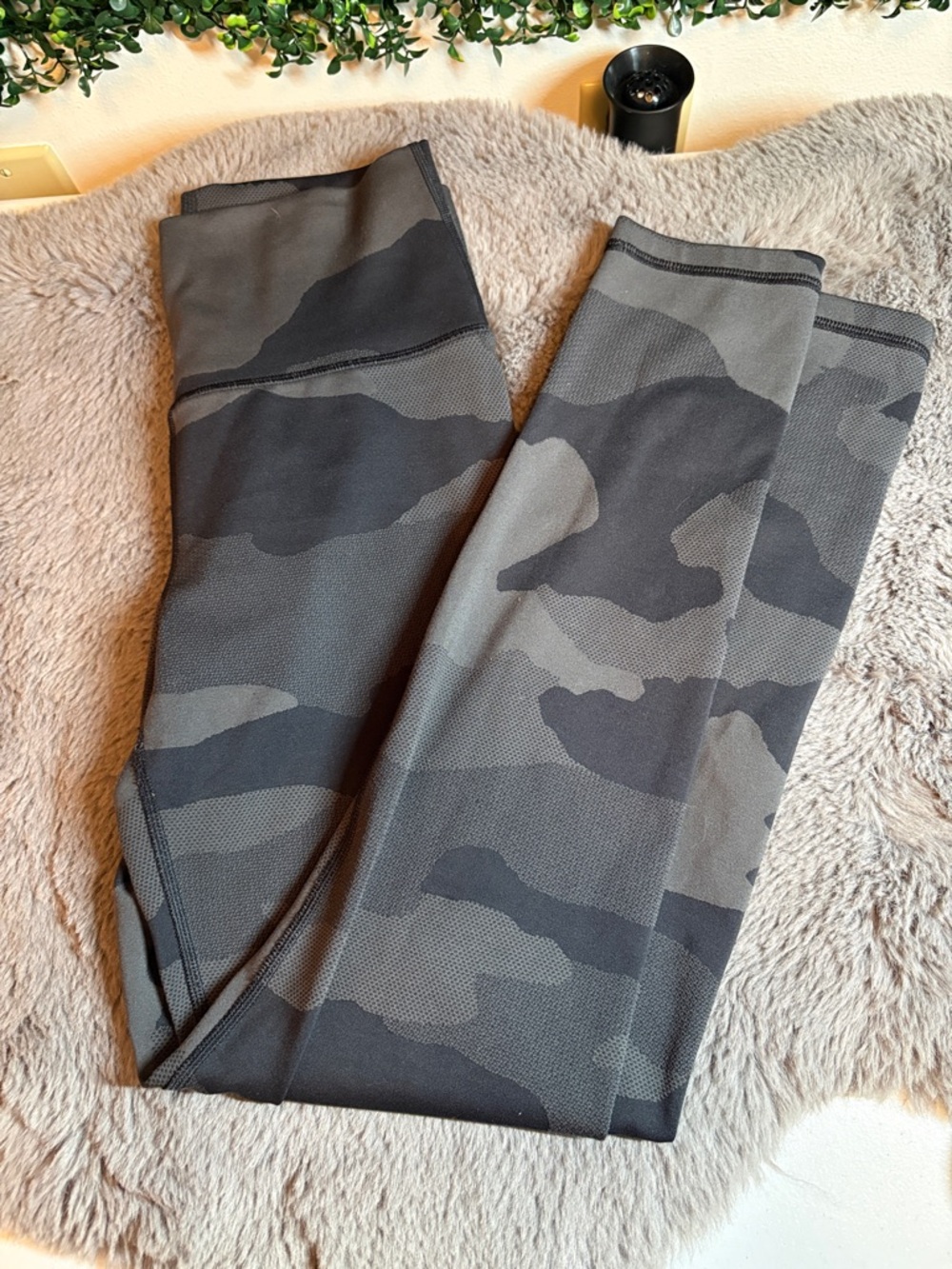 aerie Camo Active Leggings Size Medium